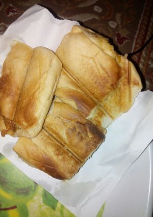 A picture of Sandwich or toasted bread.
