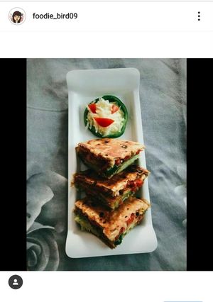 A picture of Layered chapati sandwich.