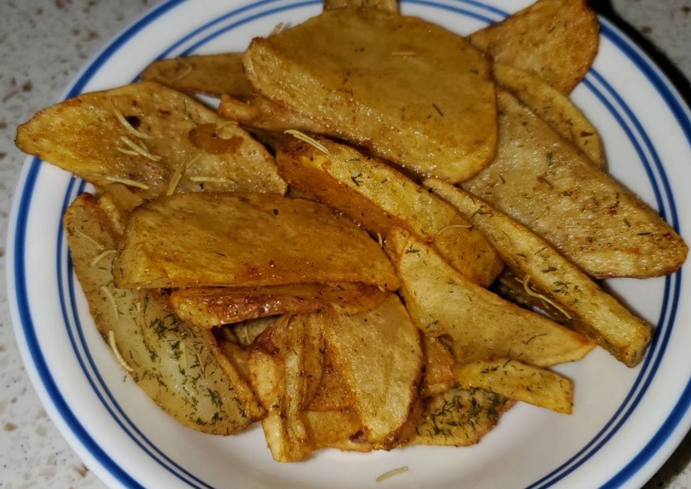 Homemade Thyme and Dill Weed Fries