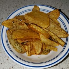 A picture of Homemade Thyme and Dill Weed Fries.