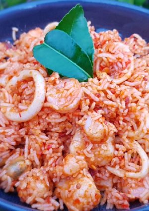 A picture of NASI GORENG SEAFOOD BALADO (SPICY SEAFOOD FRIED RICE).