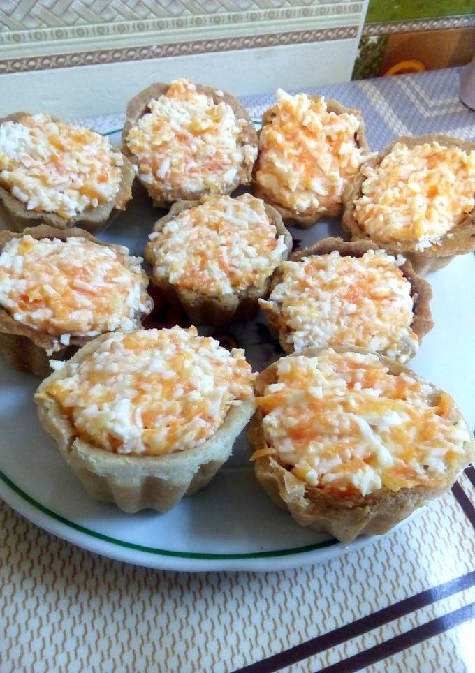 Тарталетки з крабовими паличками
