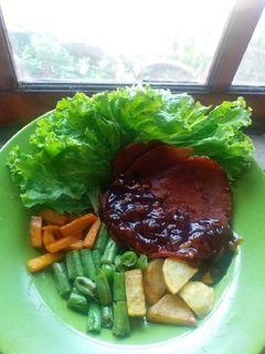 Foto resep Steak Daging dengan Saus Steak (Brown Sauce) recook mbak Sri