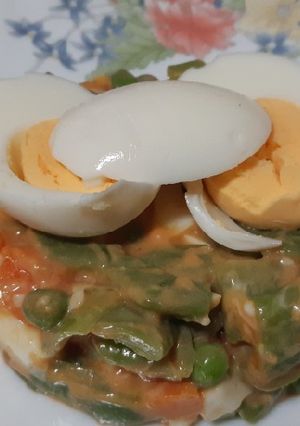 Una foto de Timbal de verduras y huevo