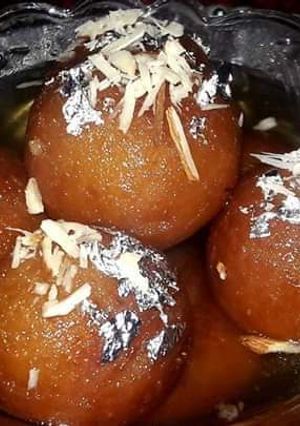 A picture of Gulab jaman.
