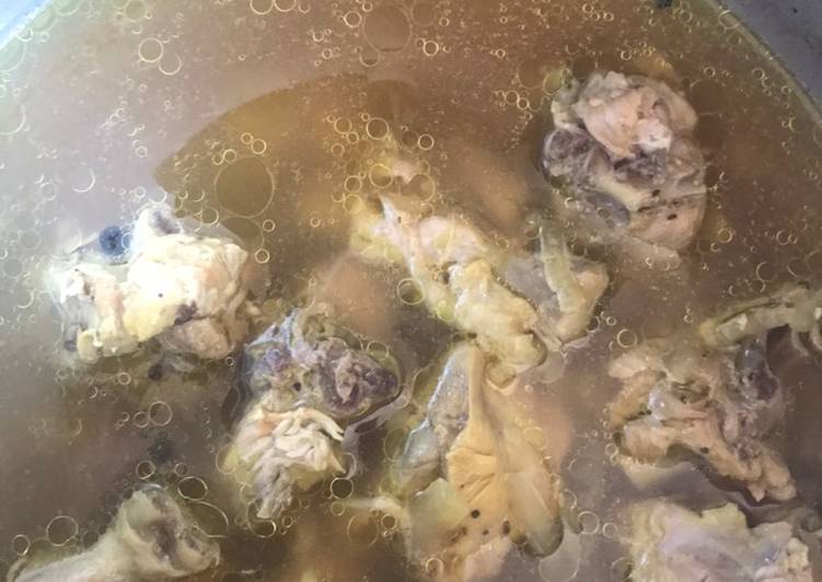 Simple Way to Prepare Ultimate Chicken yakhni (soup)