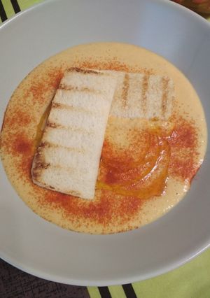 Una foto de Hummus de judías blancas