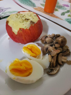 Una foto de Tomate relleno al horno