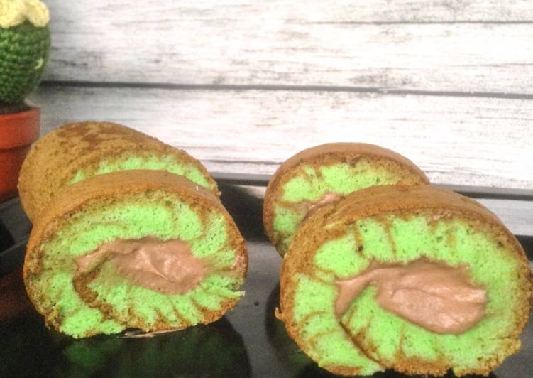 Hurricane Choco Pandan Swiss Roll