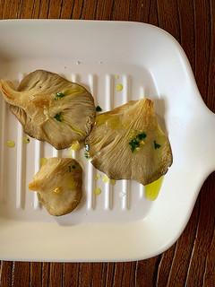 Una foto de Setas con ajo y perejil |¡Con todo el sabor!