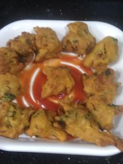 रोटी पकोडा (roti pakoda recipe in marathi) रेसिपी चे मुख्य फोटो
