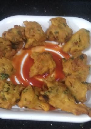 रोटी पकोडा (roti pakoda recipe in marathi) रेसिपी चे मुख्य फोटो 