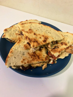 Una foto de Quesadillas