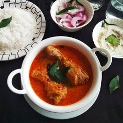 A picture of Kuttanadan Chicken Curry.