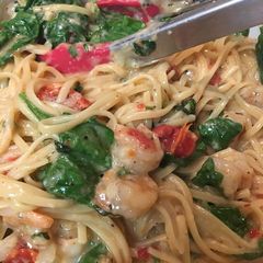 A picture of One pot cheesy shrimp pasta.