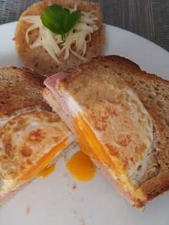 Sonkás tojásos szendvics recept fotója