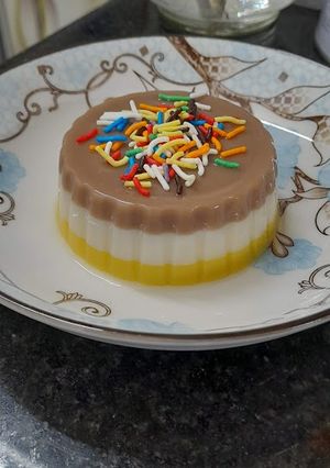 Hình của món Thạch rau câu 3 màu mix Bí đỏ + sữa + milo (Nắng sữa Milo).