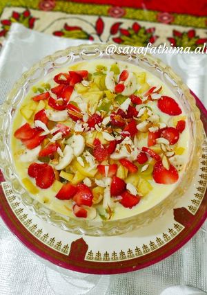 A picture of Vanilla Fruit Custard.