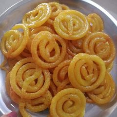 A picture of Crispy instant jalebi.
