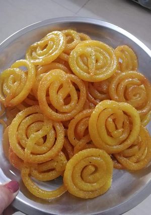 A picture of Crispy instant jalebi.