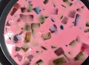 Una foto de Gelatina colorina