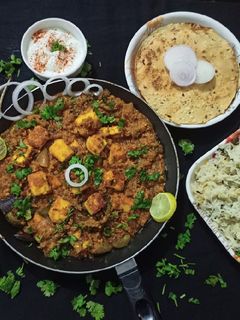 પનીર ટિક્કા મસાલા (Paneer Tikka Masala Recipe in Gujarati) રેસીપી મુખ્ય ફોટો