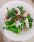 Canh cải xanh nấu cá lóc