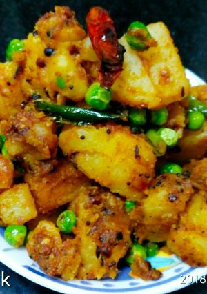 A picture of Spicy aloo sabzi.