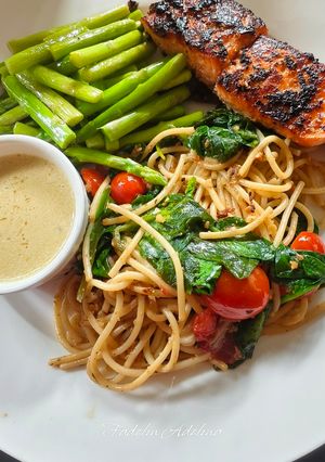 Gambar Spaghetti Creamy Lemon Butter Salmon