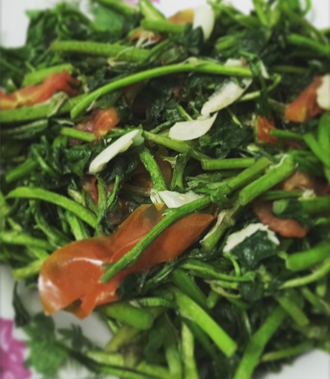 Hình của món Rau cải xoong xào cà chua.