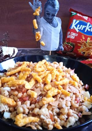 A picture of Mix plate Chana chat.