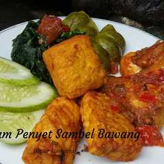 A picture of Ayam Penyet Sambel Bawang.