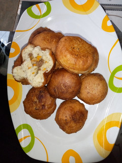A picture of Stuffed buns.