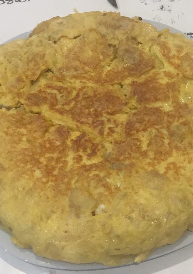 Una foto de Tortilla española sin cebolla