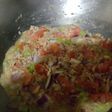 Atún con vegetales salteados