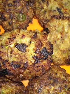 সজনে ফুলের বড়া (sajne fuler bora recipe in Bengali) রেসিপির প্রধান ছবি