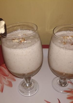 पौष्टिक मिल्क शेक रेसिपी चे मुख्य फोटो 