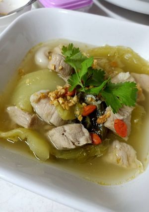 รูปของ สะโพกหมูต้มผักกาดดอง