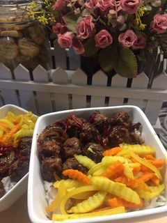 Foto resep Rice bowl (meat ball black paper n sayur acar)