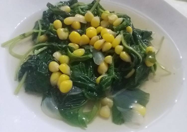 Langkah Mudah untuk Menyiapkan 13. Sayur bening simpel, Bisa Manjain Lidah