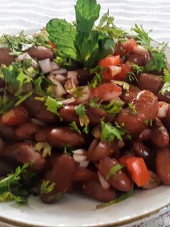 राजमा सॅलड (rajma salad recipe in marathi) रेसिपी चे मुख्य फोटो