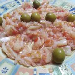 Una foto de Esqueixada de bacallà o bacalao desmigado