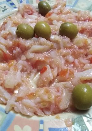 Una foto de Esqueixada de bacallà o bacalao desmigado