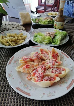 Una foto de Conchiglioni Rigati con queso de cabra