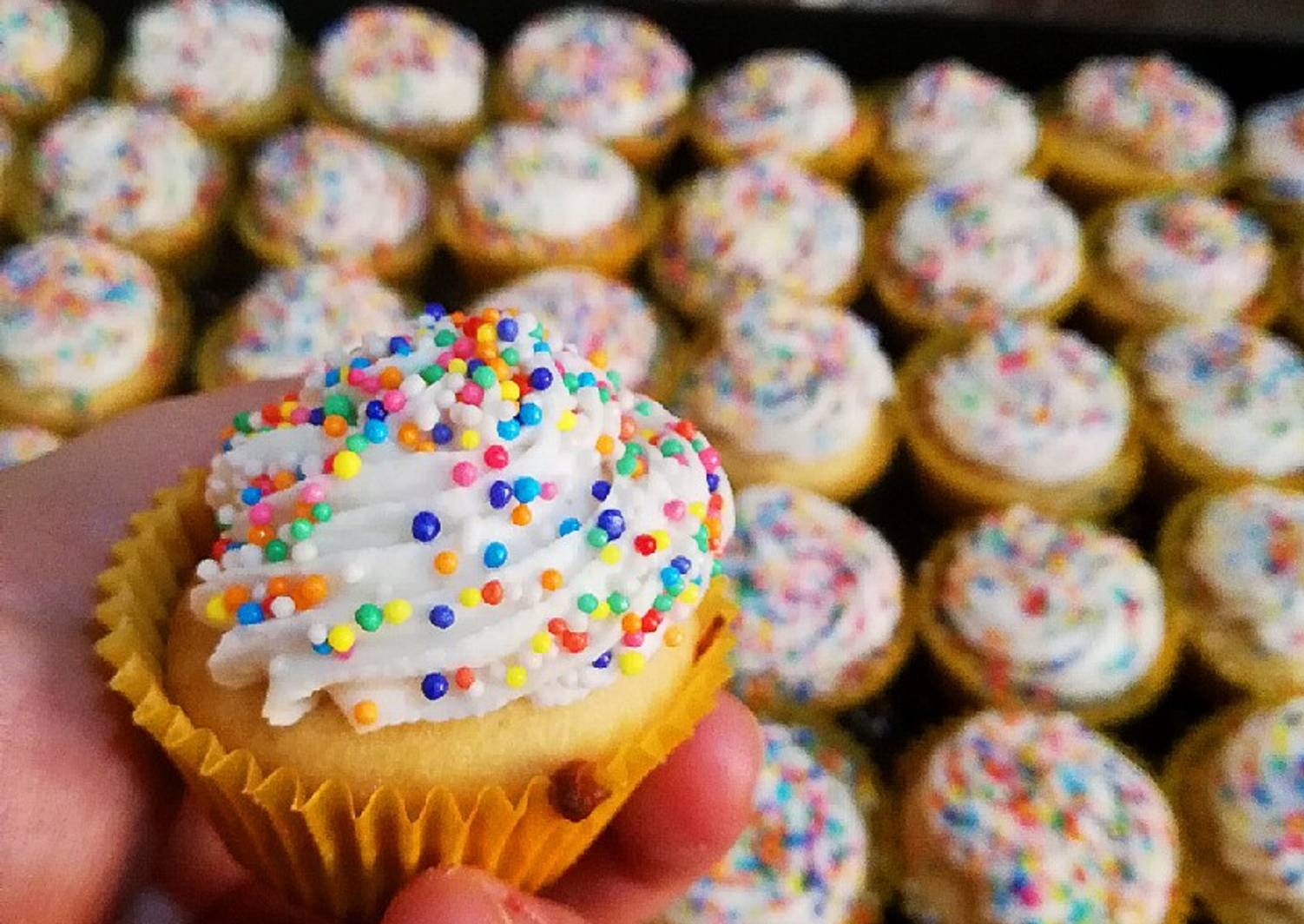 Cupcakes fáciles y esponjosos Receta de 🍒 CERECITA DULCE 🍒 Cookpad
