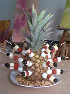 Una foto de Piña con brochetas