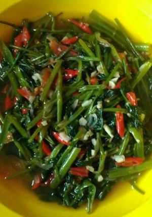 Foto resep Oseng Kangkung Sambal Terasi #Bandung_RecookDewiLinaFaidah
