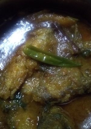 A picture of Pabda fish curry.