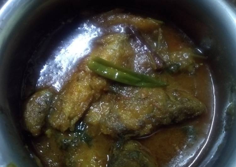 Pabda fish curry