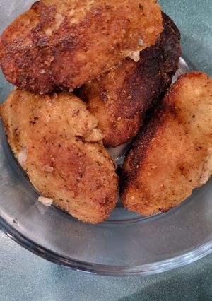 A picture of Kotlety mielony - ground pork patties.